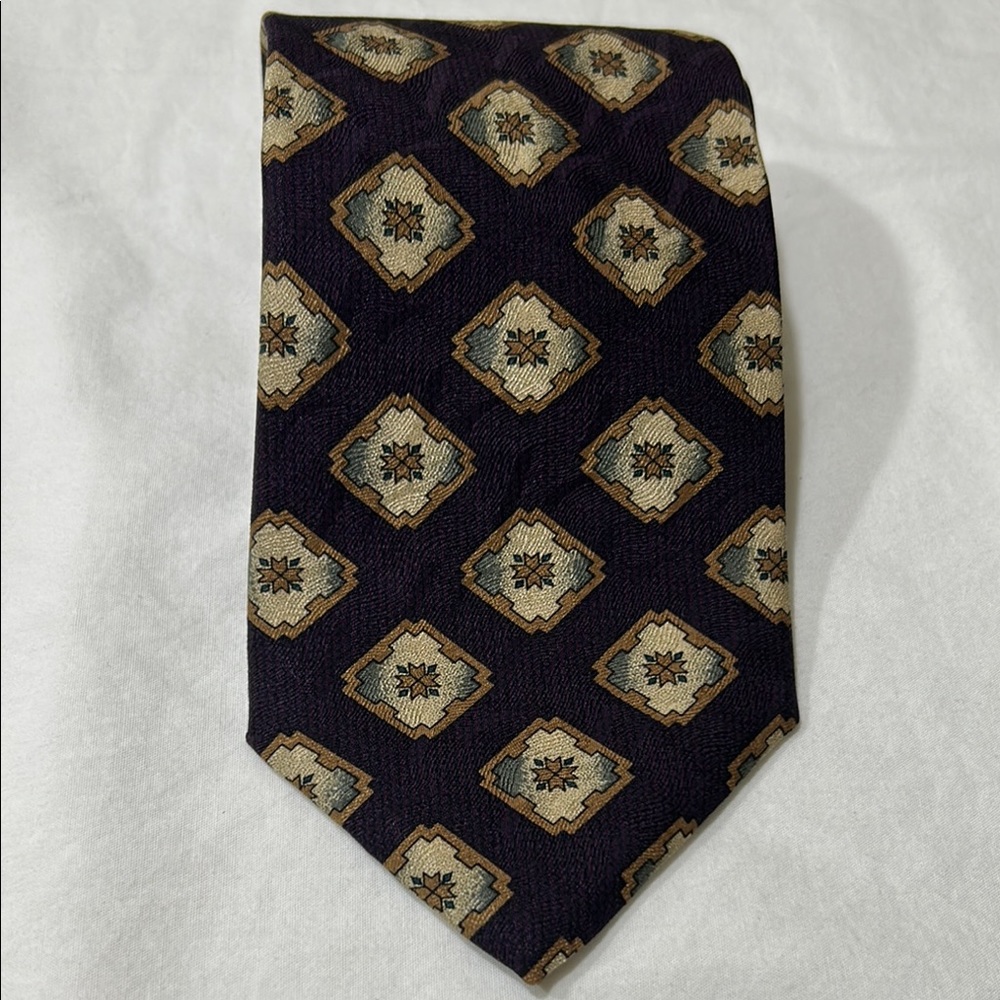 Boston Traders Black and Cream Geometric Tie